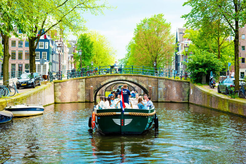 Amsterdam: The Newest Canal Cruise with Drink Option - The Value for Money