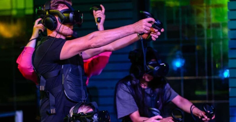 Amsterdam: Ultimate VR Experience: 60 minutes - The Value Proposition: Who Will Love This?