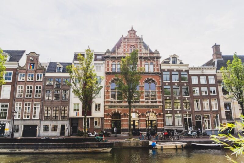 Amsterdam: Walking Tour with Dutch Pancake Lunch - Who Will Love This Tour?