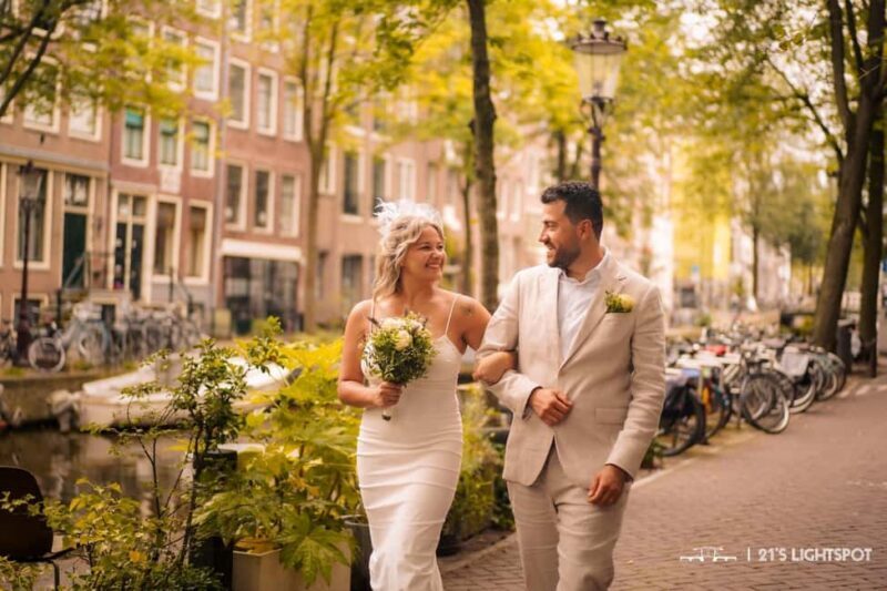 Amsterdam & Zaans Schans: Solo, Couple, or Group Photoshoot - Why Opt for a Professional Photoshoot in Amsterdam & Zaans Schans?