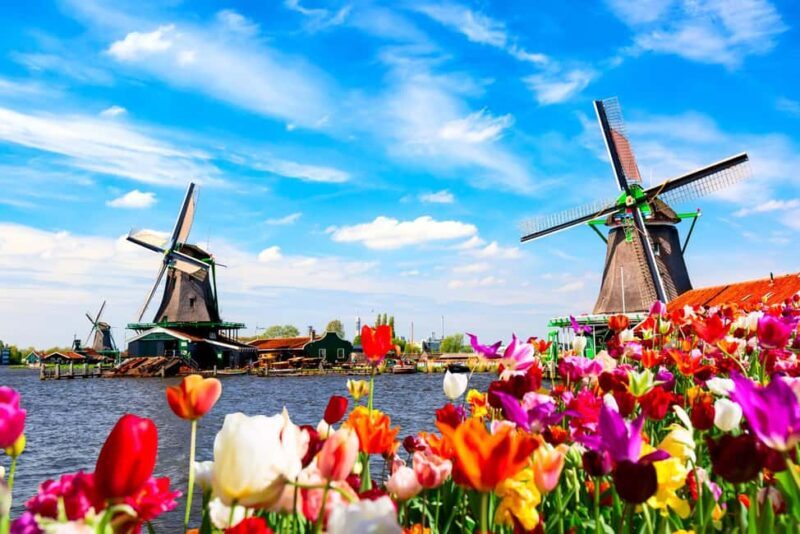 Amsterdam: Zaanse Schans, Windmills & Volendam Private Tour - Exploring Volendam — A Picturesque Fishing Village