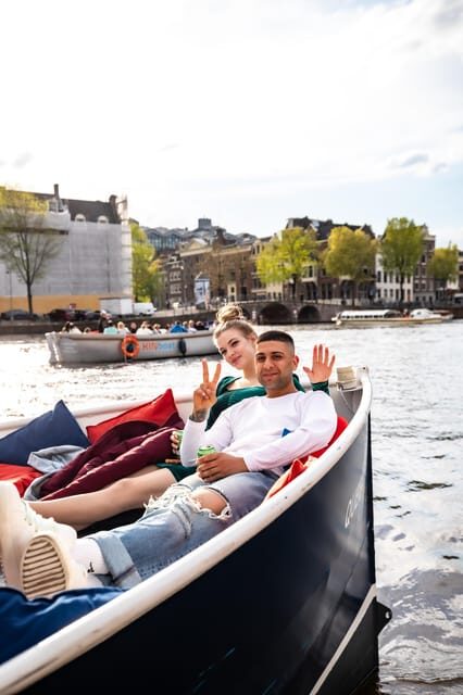 Amsterdam:Old City Canal Cruise with Live Guide and Open Bar - A Detailed Look at the Experience