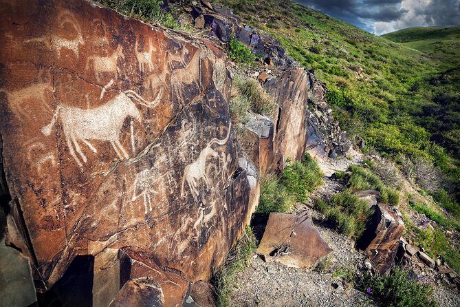 Ancient petroglyphs of Tanbaly - UNESCO World Heritage - Key Points