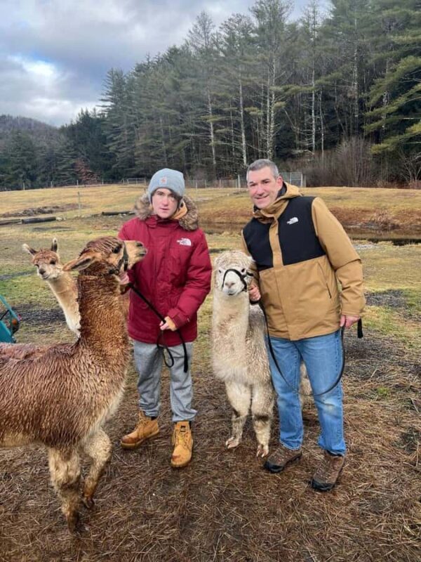 Andover, VT: Alpaca Interaction and Walk Experience - What to Expect and What Not to Expect