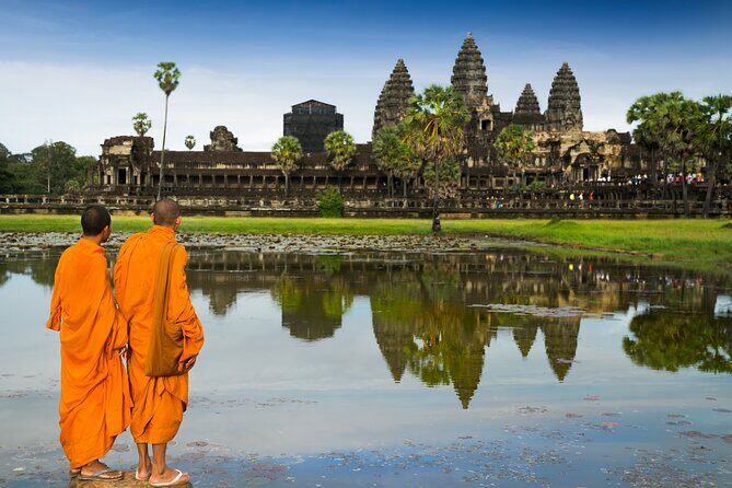 Angkor Sunrise Small Group Tour Inclusive Breakfast and lunch - Practical Details: What to Expect