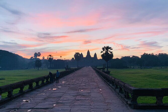 Angkor Wat Sunrise and Angkor Thom Sunset Tour - What Reviewers Say