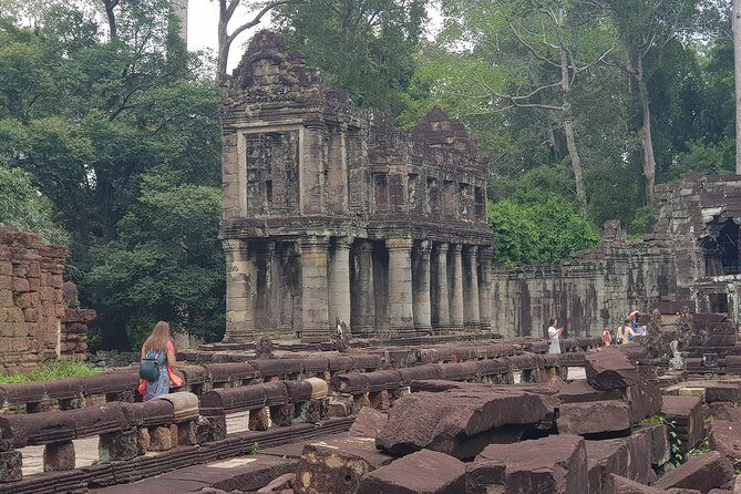 Angkor Wat Sunrise tour with Small - Group With Tour Guided - Angkor Wat: The Main Attraction