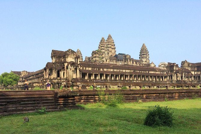 Angkor Wat Sunrise with Bayon & Ta Phrom - Exploring Angkor Thom and the South Gate