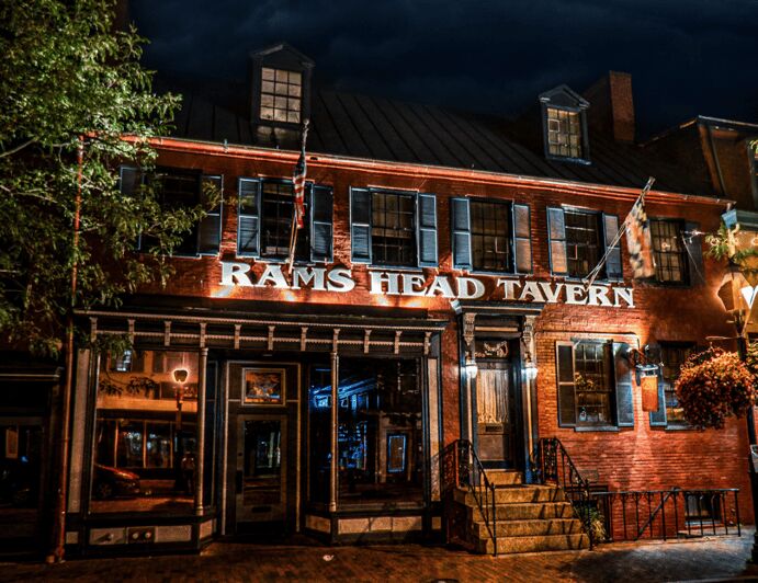 Annapolis Ghosts: Spirits & Spirits Haunted Pub Crawl - A Closer Look at the Haunted Annapolis Pub Crawl Experience