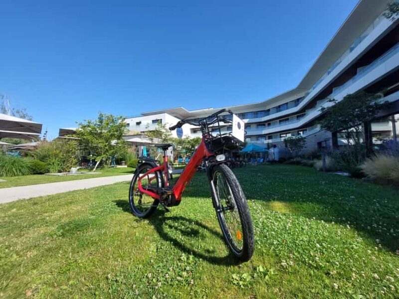 Annecy-le-Vieux, France: Electric and Muscle Bike Rentals - Key Points