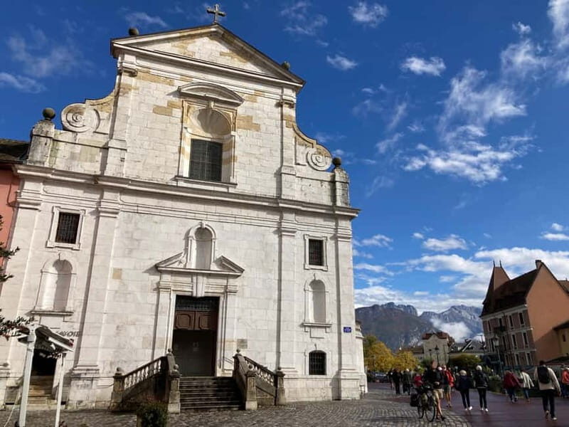Annecy : Private Guided Tour - A Deep Dive into the Annecy Private Guided Tour