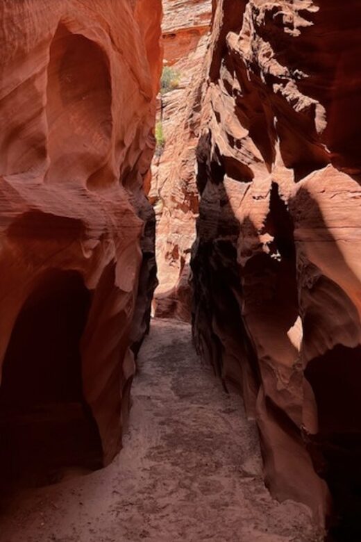 Antelope Canyon: Hidden Hiking Tour - A Deep Dive into the Hidden Canyon Hiking Tour