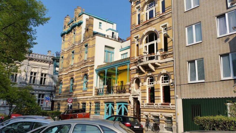 Antwerp: Walking Tour from Steen to Central Station - Discovering the Charm of Antwerp on Foot