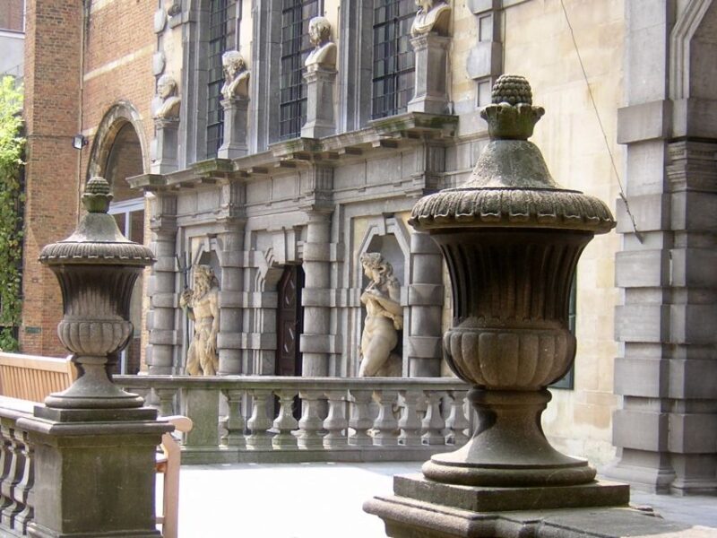 Antwerp: Walking Tour from Steen to Central Station - FAQ