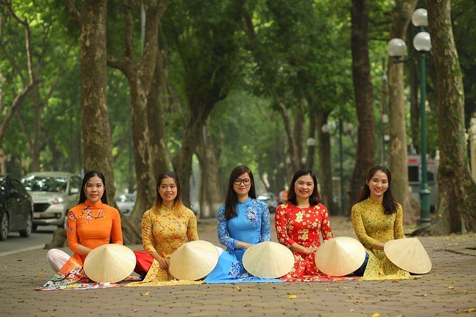 Ao Dai Rental in Hanoi - Exploring the Landmarks