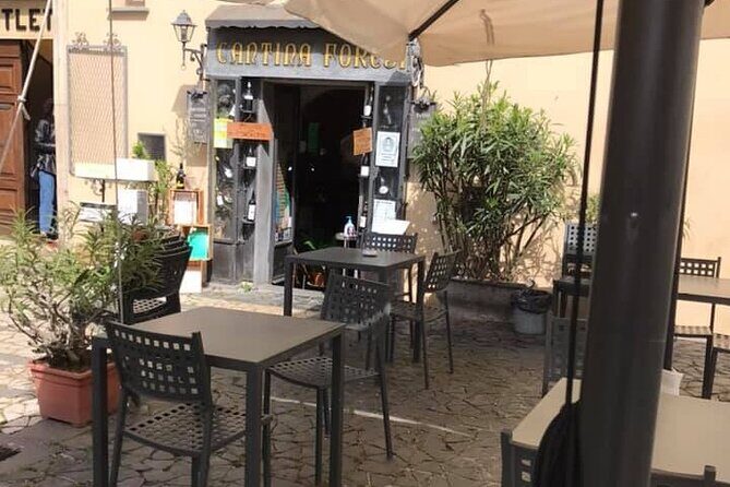 Aperitif in front of the Duomo and Orvieto Underground Caves tour - Who Should Consider This Tour?