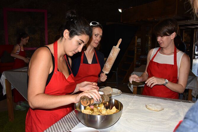 Apple Strudel & Prezel Cooking Class incl. Dinner & Music - An In-Depth Look at the Salzburg Cooking Class