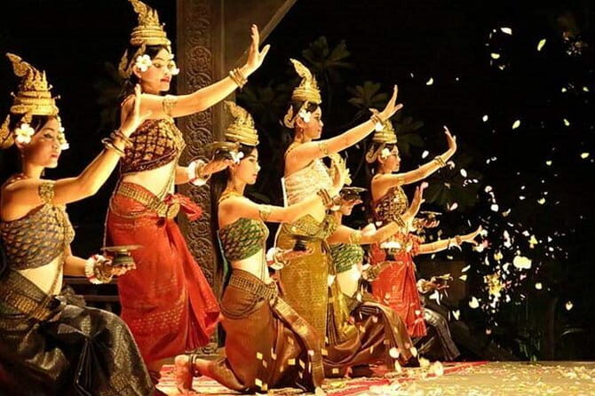 Apsara Show Dinner and Night Market Pub street - Key Points