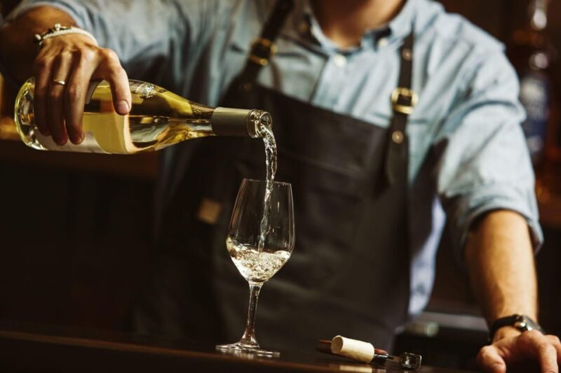 Apulia: Guided Vineyard Tour with Wine Tasting - Key Points