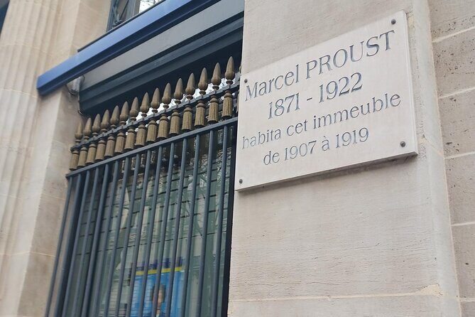 Architectural Bourgeois Paris 19th Century - FAQs