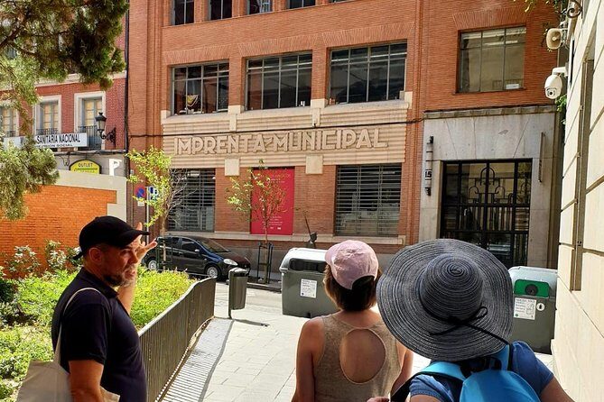 Architour through Lavapiés and Rastro with an architect - FAQs