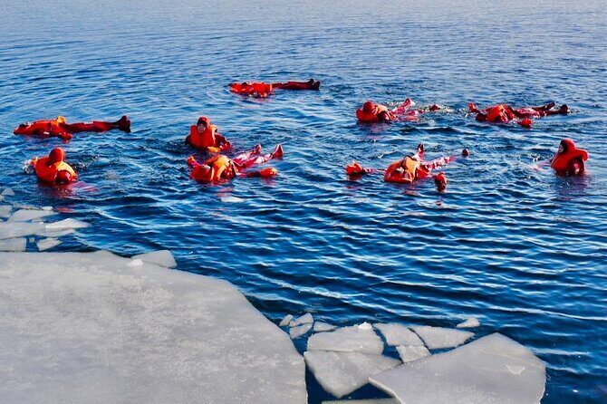 Arctic Ice floating in Puumala - What to Expect from the Arctic Ice Floating Tour