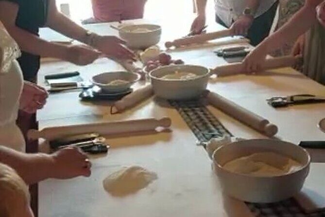 Arezzo: Colorful Tagliatelle & Ravioli Home Cooking class - The Plus and Minuses