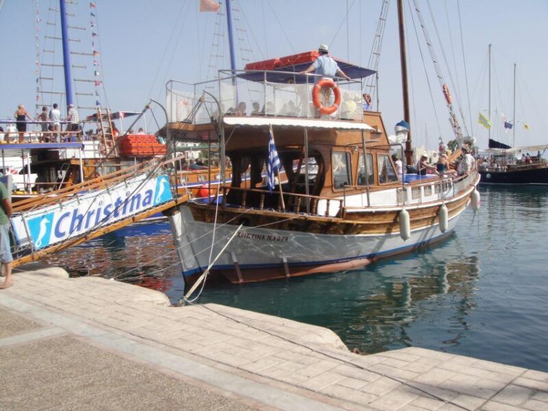 Argostoli: Daily cruise with food & drinks around Kefalonia - The Sum Up