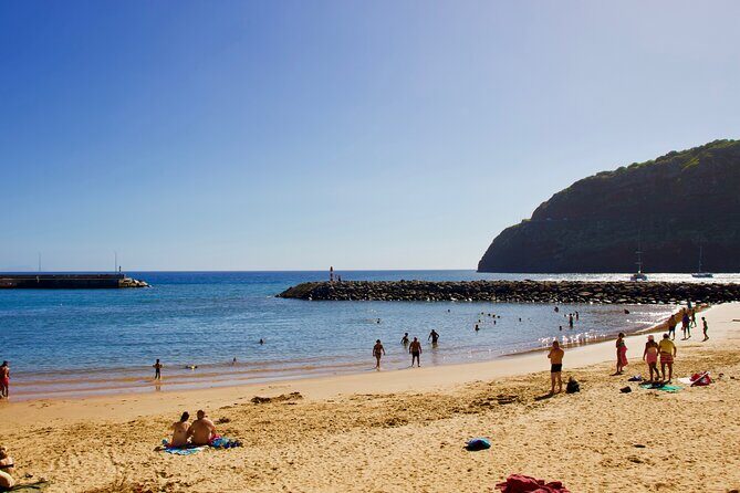 Arieiro Peak, Santana & Ponta São Lourenço in Open Roof 4X4 Tour - Who Is This Tour Best For?