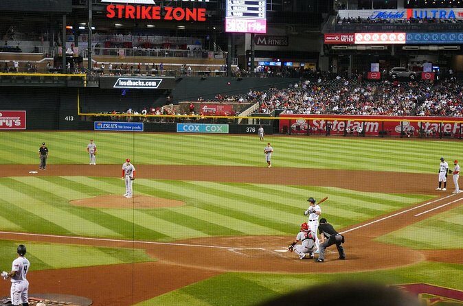 Arizona Diamondbacks Baseball Game Ticket at Chase Field - Who Should Consider This Experience?