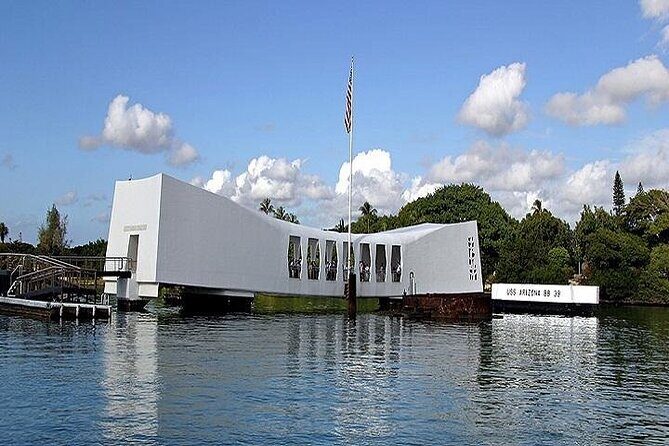 Arizona Memorial Pearl Harbor & Honolulu City Tour from Waikiki - The Sum Up