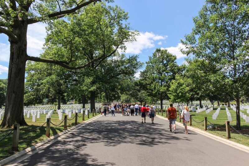 Arlington Cementary & Guard Ceremony with Iowa Jima Memorial - Witnessing the Changing of the Guard