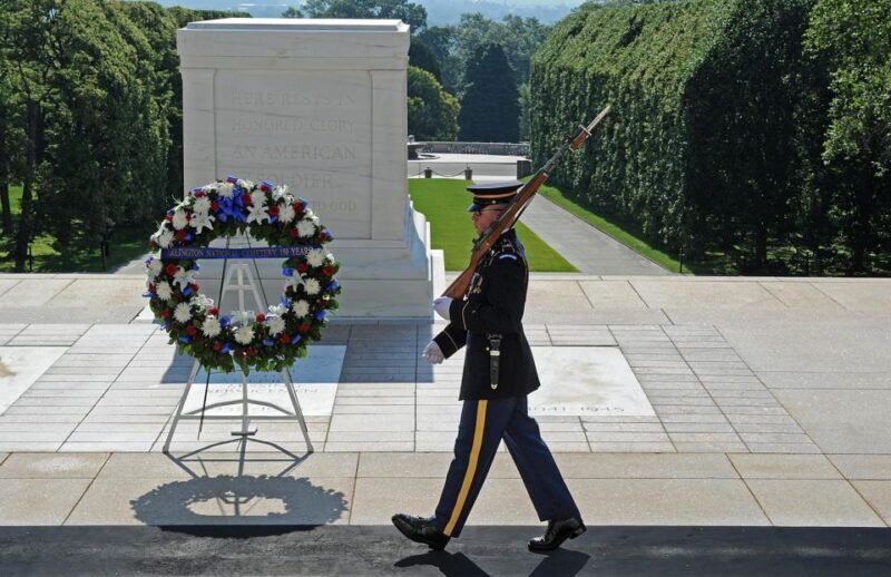 Arlington Cementary & Guard Ceremony with Iowa Jima Memorial - The Iwo Jima Memorial: An Iconic Tribute