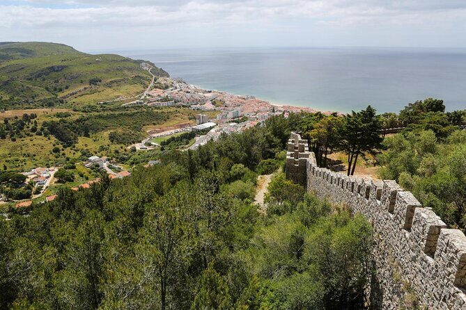 Arrabida and Sesimbra Small-Group Day Trip from Lisbon with Wine Tasting - Exploring the Arrabida and Sesimbra Small-Group Day Trip from Lisbon with Wine Tasting