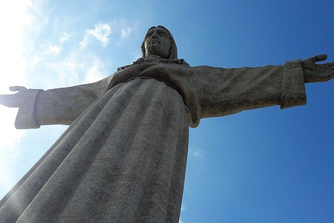 Arrabida Natural Park & Sesimbra Village Private Luxury Tour - FAQ