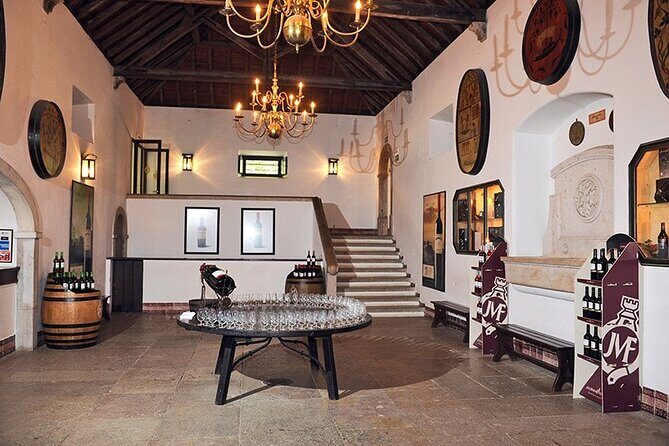 Arrábida-Palmela wine tasting, c/pick up hotel Private Tour - FAQ