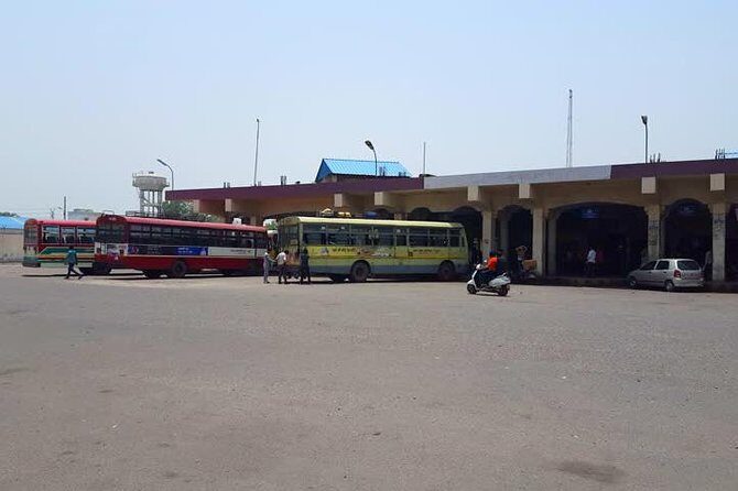 Arrival and departure assistance at Agra railway station , bus stand - Is It Worth the Price?