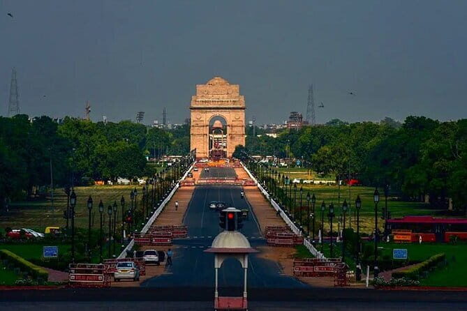 Arrival and Departure transfer to Airport in Delhi - Key Points