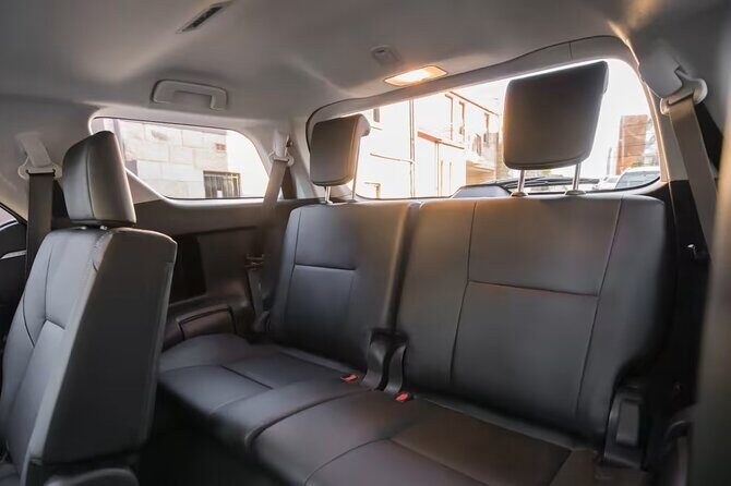 Arrival by Minivan from Bangkok Airport BKK to Bangkok or Pattaya - Who Should Book This Transfer?