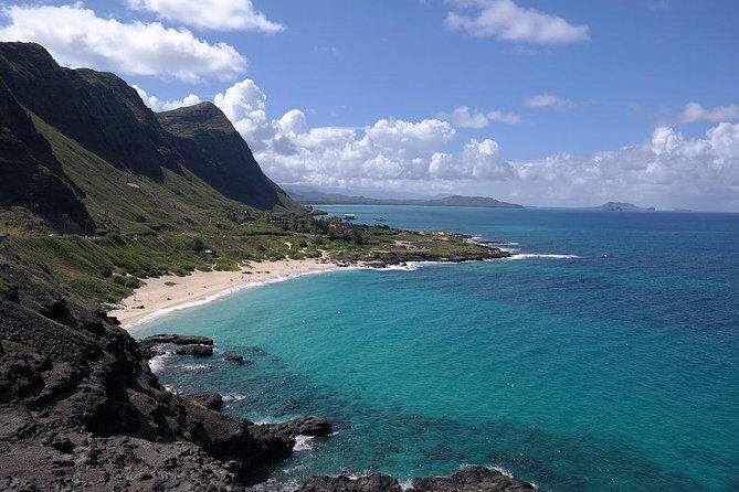 Arrival Honolulu Airport HNL to Honolulu - Waikiki by Luxury Car - Who Will Benefit Most?