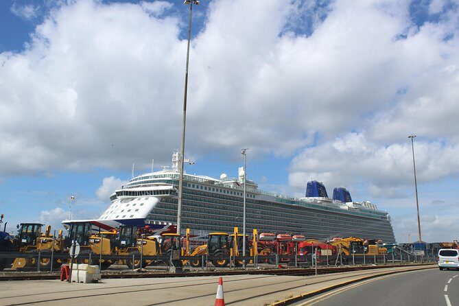 Arrival or Departure Private Transfer: Gatwick Airport to Southampton Cruise Port - Who Should Consider This Service?