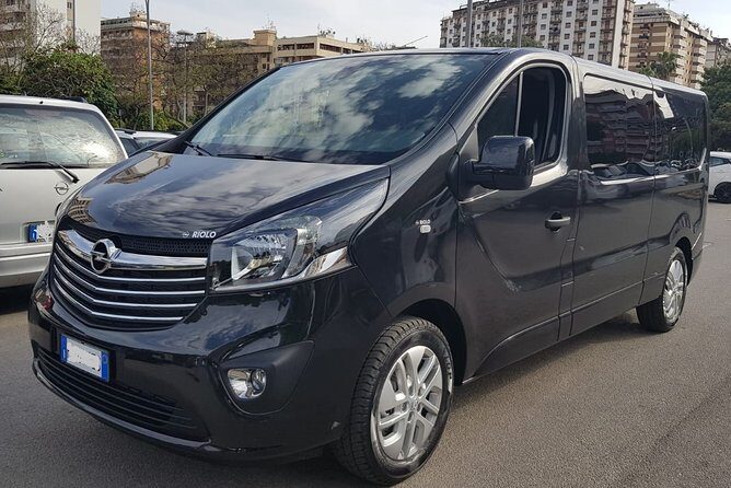 Arrival Private Transfer from Riga Airport RIX to Riga City by Minivan - Key Points