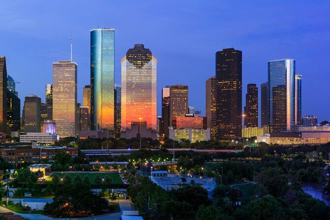 Arrival Private Transfer: George Bush Airport IAH to Houston in Business Car - The Sum Up