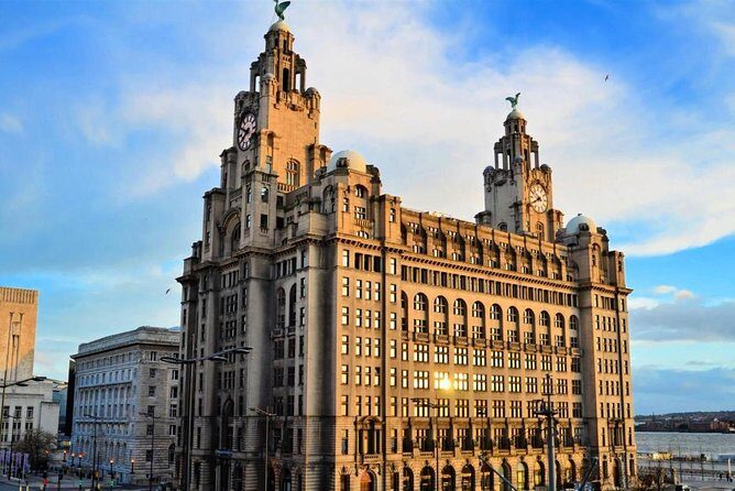 Arrival Private Transfer: Manchester Airport MAN to Liverpool in Business Car - What to Expect During Your Transfer