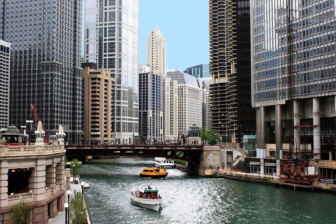 Arrival Private Transfer: O'Hare Airport ORD to Chicago in Business Car - Vehicle and Service Quality