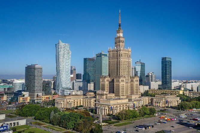 Arrival Transfer: Chopin Airport WAW to Warsaw by Van - Key Points