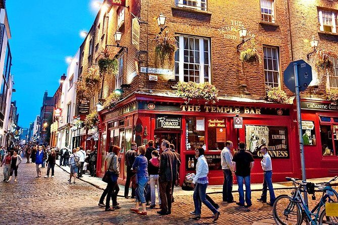 Arrival Transfer: Dublin Airport DUB to Dublin in Business Car - FAQ