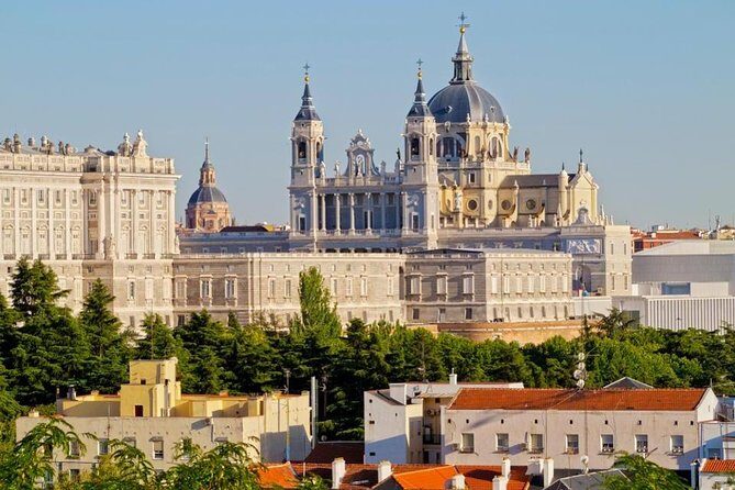 Arrival Transfer: Madrid Airport MAD to Madrid in Business Car - Why Choose This Madrid Airport Transfer?