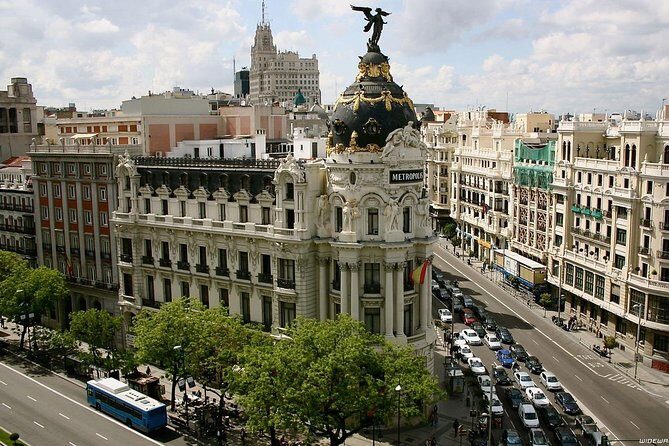 Arrival Transfer: Madrid Airport MAD to Madrid in Business Car - Who Is This Transfer Best Suited For?
