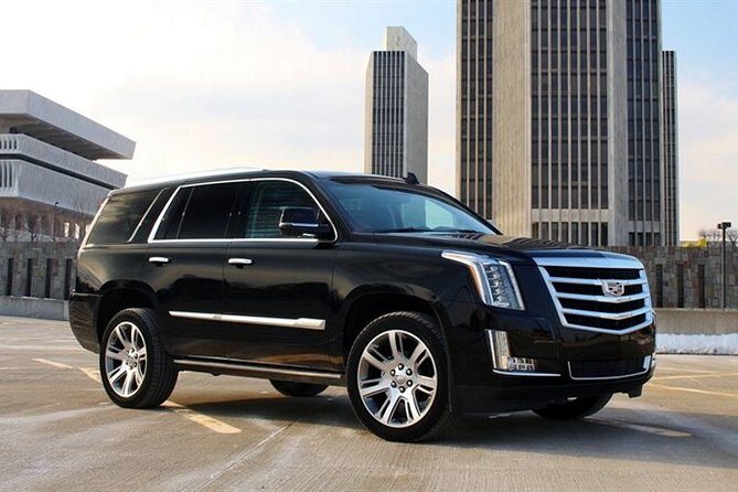 Arrival Transfer: Vancouver Airport YVR - Vancouver by Luxury SUV - Introduction: A Smooth Start to Your Vancouver Visit